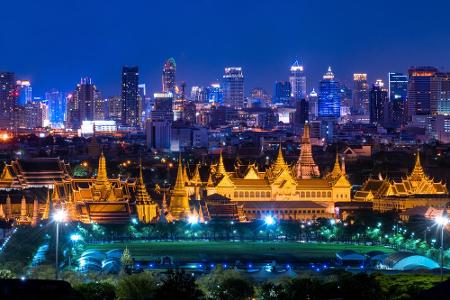 Zwischen Bangkoks Wolkenkratzern und dem Fußballstadion liegt ein Stück von Thailands Geschichte: der Königspalast! Wer die ...