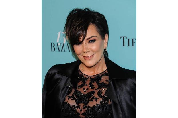 ...hat Momager Kris Jenner ihre Augen auf sie geworfen und will Paris Jackson in den Jenner/Kardashian-Clan eingliedern. Die...