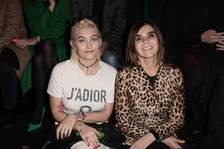 ...als gern gesehener Gast bei Fashion Shows nimmt die Neu-Schauspielerin nicht nur neben Mode-Größen wie Ex-'Vogue Frankrei...