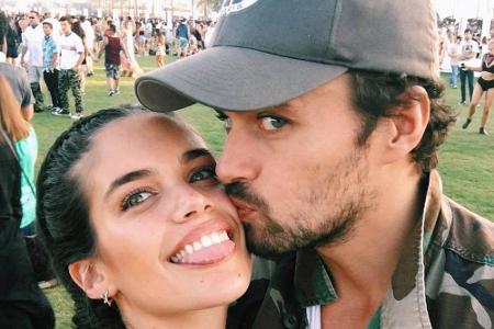 Sara Sampaio und ihr Freund, der Geschäftsmann Oliver Ripley, geben ebenfalls ein schönes Paar ab.