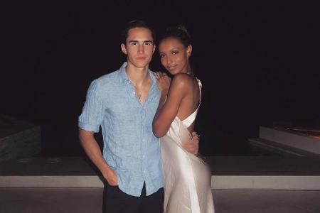 Die Liebe von Jasmine Tookes und Juan David Borrero, der als Manager für Snapchat arbeitet, ist noch recht frisch: Knapp ein...