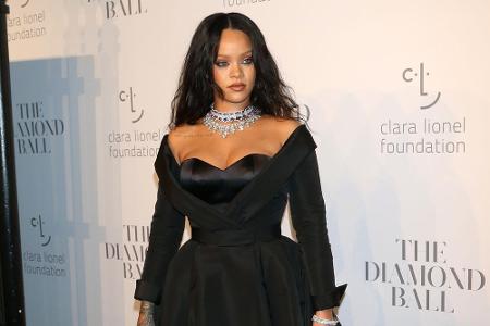 36 Millionen US-Dollar verdiente Allround-Talent Rihanna (29), die damit auf der Sieben landet. Ihre Tour und ihre Deals mit...
