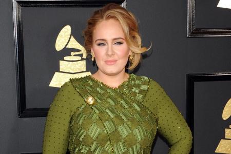 Auf Rang zwei landet der britische Megastar Adele (29). Sie soll rund 69 Millionen US-Dollar eingenommen haben.