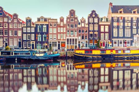 PLATZ 10 Amsterdam, Niederlande: In der Stadt der Grachten ticken die Uhren anders; und das hat nicht (nur) mit den zahllose...
