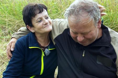 (Nur) bei Nachfrage Umarmung: Sigrid und Reinhold
