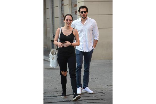 Aurora Ramazzotti und ihr Verlobter Goffredo Cerza zelebrieren ihre Liebe auf Instagram & Co. nur zu gerne. Nun konnten die ...