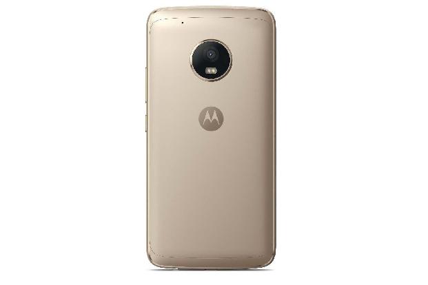 Das Motorola G5 Plus bietet einen Dual-LED-Blitz: Eine zusätzliche, gelbliche LED gleicht dabei den Farbstich der weißen LED...