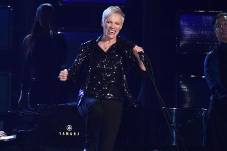 Annie Lennox ist seitdem auch als Solokünstlerin erfolgreich. Mit acht Brit Awards hält sie den Rekord unter den Musikerinne...