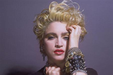 Madonna ist zweifellos einer der Mega-Stars der 80er schlechthin. Mit über 300 Millionen Platten ist sie dem Guinnes-Buch zu...