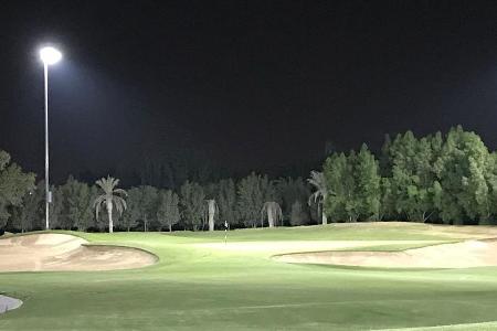 Mal etwas anderes: Nachtgolf im Abu Dhabi Golf Club
