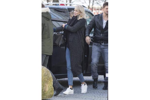 ...ich kombiniere dies zwischendurch gerne mit einem Blazer, einem anderen schicken Teil oder auch mit einer coolen Tasche. ...