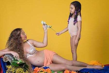 Beyoncé verkündete auf Instagram ihre Zwillingsschwangerschaft und das Netz flippt aus. Auf ihrer Homepage gibt es nun noch ...
