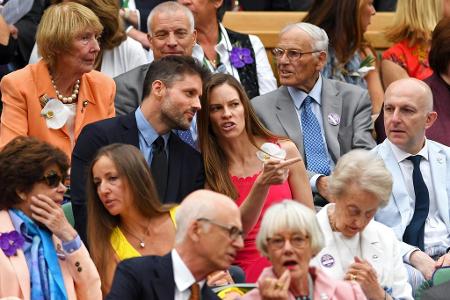 Auch Schauspielerin Hillary Swank ließ sich das Match nicht entgehen.