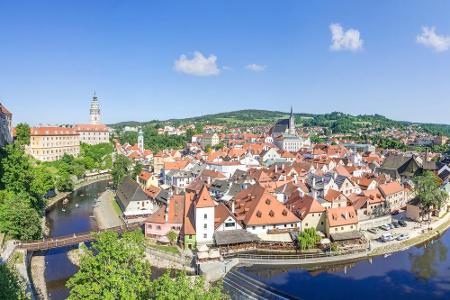 In Südböhmen liegt der kleine Ort Cesky Krumlov. Die zum UNESCO-Welterbe zählende Stadt an der Moldau hat ein beeindruckende...