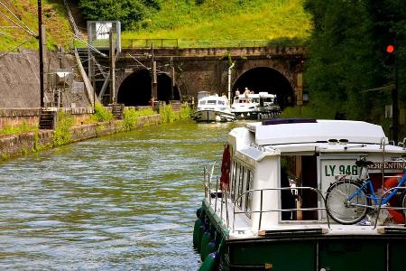 Eine Herausforderung: Der 2.306 Meter lange Tunnel von Arzviller