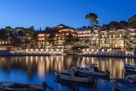 Das Alhambra mit der Villa Augusta auf Lošinj