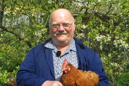 Der gutmütige Günter aus Thüringen möchte nicht weiter alleine auf seinem Hof leben. Er kümmert sich mit seinen 66 Jahren li...