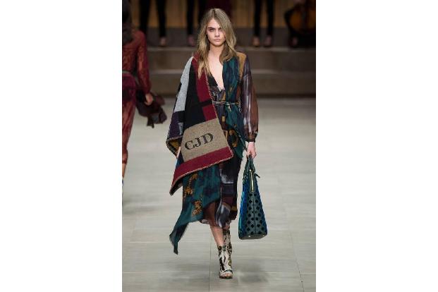 ...schritt Cara für jede große Marke über den Laufsteg: Fendi, Rag & Bone, Jason Wu,Oscar de la Renta, Krystof Strozyna, Lou...