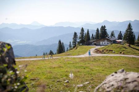 Zum Jodeln schöne Aussicht bei der Wanderung am Brauneck