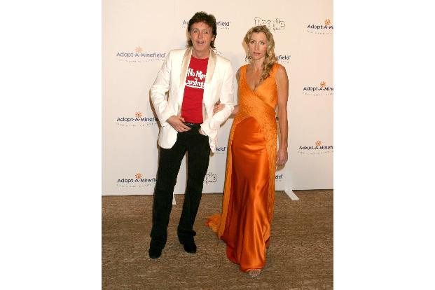 05 Paul McCartney Heather Mills Nikki Nelson WNN wenn358112.jpg