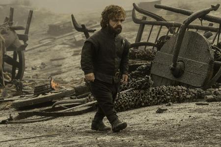 Tyrion (Peter Dinklage) auf dem verbrannten Schlachtfeld