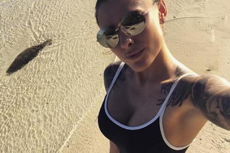 Sophia Thomalla fotografiert sich gerne auch einmal von oben - so sieht man 