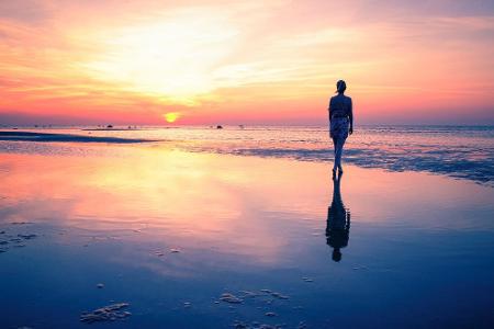 Sieht aus wie Südsee, ist aber Deutschland. An den Küsten von Nord- und Ostsee lassen sich vielerorts solch malerischen Sonn... Sieht aus wie Südsee, ist aber Deutschland. An den Küsten von Nord- und Ostsee lassen sich vielerorts solch malerischen Sonn...