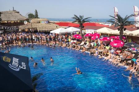 Partyzone Goldstrand! Die Hotelanlagen stehen ihren Pendants auf Mallorca in Nichts nach