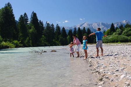 Erfrischender Familienausflug an der Loisach