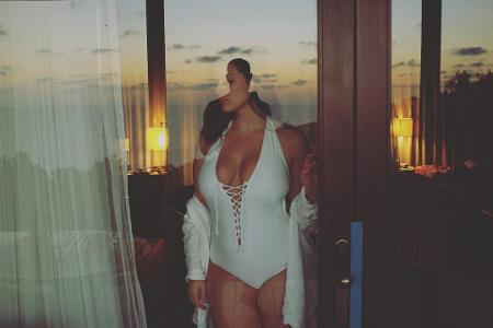 theashleygraham - BOzYp0WgKWJ.jpg