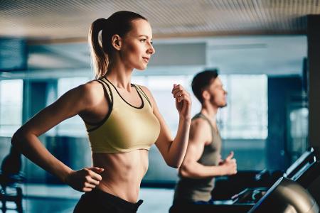 Wer vom routinierten Sport gelangweilt ist, sollte vielleicht das Fitnessstudio wechseln. Das weckt alte Kräfte und man lern...