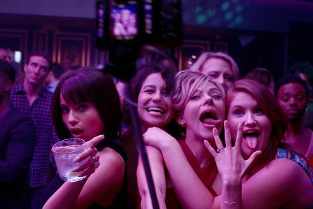 Blair (Zoë Kravitz, v.l.), Frankie (Ilana Glazer), Jess (Scarlett Johansson), Pippa (Kate McKinnon) und Alice (Jillian Bell)...