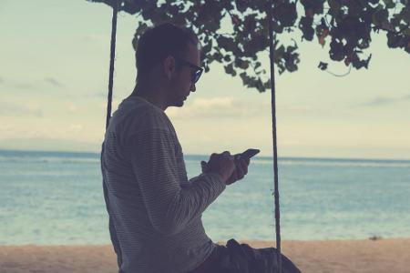 Das Telefonieren im Ausland wird zum 15. Juni endgültig billiger - zumindest innerhalb der EU. Das müssen Sie jetzt zum Aus ...