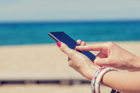 Was ist eigentlich Roaming? Dabei handelt es sich ganz einfach um die Nutzung eines Mobilfunknetzes, das nicht das eigene He...