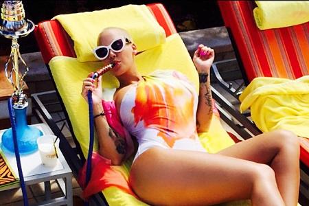 05 Amber Rose httpsinstagram.comamberrose 11055722_354316938091484_2013042394_n.jpg