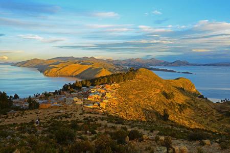 Sonnenuntergang auf der Isla del Sol - wie passend. Auf der Insel im bolivianischen Titicacasee soll der Legende nach der er...