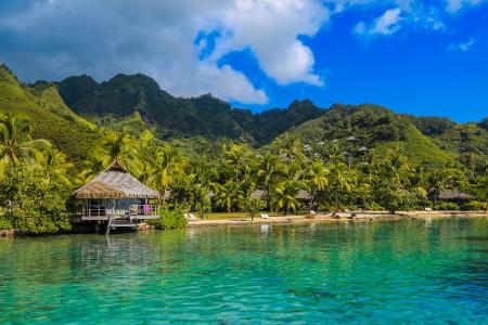 Auch Moorea ist ein Teil von Französisch-Polynesien. Was für Tahiti gilt, gilt auch für diese Insel. Leider auch der stolze ...