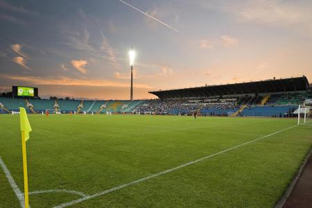 In der bulgarischen Hauptstadt Sofia geht man ins Wassil-Lewski-Nationalstadion, dem größten Stadion des Landes mit 46.000 P...