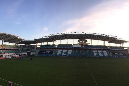 Klein aber fein, dieser Slogan passt zum Lilleküla Stadion im estnischen Tallin. Fast oder nur 10.000 Fans haben hier Platz....