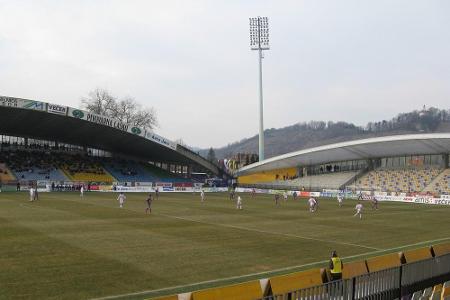 Der Volksgarten zu Maribor - das bedeutet Ljudski vrt nämlich, ist die Heimspielstätte von NK Maribor in Slowenien. Markant ...