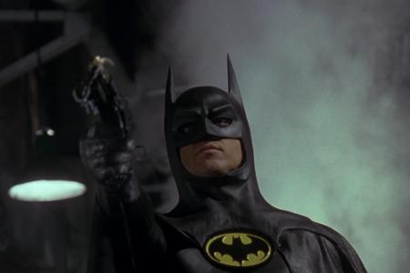 Ende der 1980er Jahre durfte dann Michael Keaton in Tim Burtons düsterer Verfilmung des Comics den dunklen Ritter spielen. S...