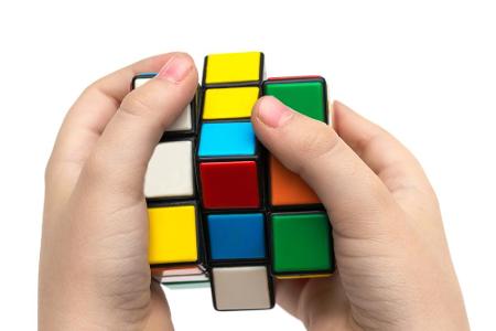 Der trendigste Zeitvertreib der 80er Jahre: Rubik's Cube - der Zauberwürfel. An dem Drehwürfel sind so einige verzweifelt, g...