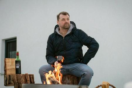 Christian (47) aus Niederbayern ist bereits Vater von zwei erwachsenen Söhnen. Nach zwei gescheiterten Ehen hofft er, dieses...