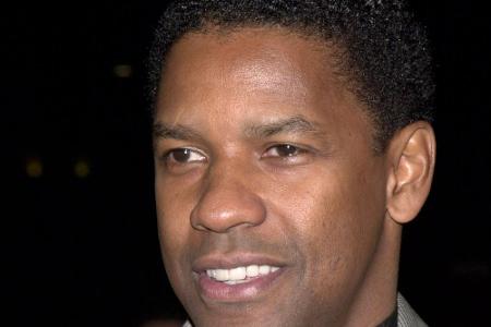 Auf Brad Pitt folgte im Jahr 1996 Denzel Washington. Bis jetzt - Dwayne Johnson ist afroamerikanisch-samoanischer Abstammung...