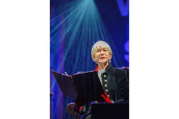 Wenn sie nicht durch eine Filmrolle auf den Friseurstuhl gezwungen wird, schneidet Helen Mirren sich die Haare lieber selbst...