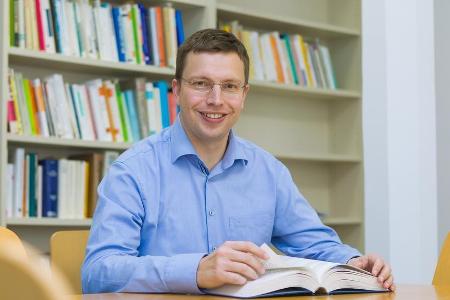 Hannes Zacher ist Professor für Arbeits- und Organisationspsychologie an der Universität Leipzig.