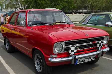 Oldtimer üben bis heue eine große Faszination aus und der Anblick ist schlicht zum Genießen.