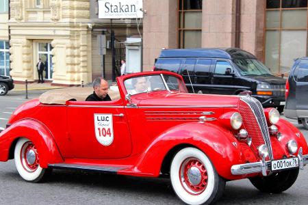 Wer diesen Wagen hat, der hat etwas ganz Besonderes zu Hause. Der Hudson Eight wurde nur im Jahr 1940 hergestellt. Dementspr...