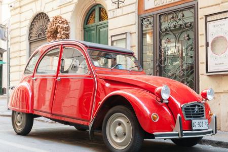 Das populärste Fahrzeug von Citroën ist der 2CV, in Deutschland besser als 