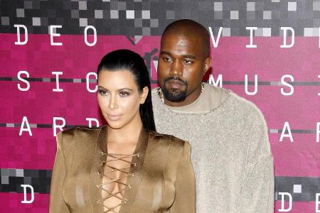 Kanye West und Kim Kardashian lassen sich derzeit scheiden.